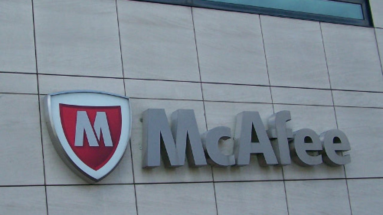 logotipo de socio de mcafee